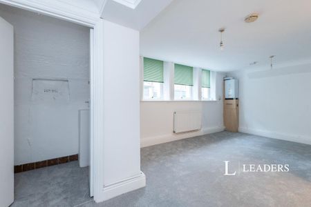 Studio to rent - Photo 3