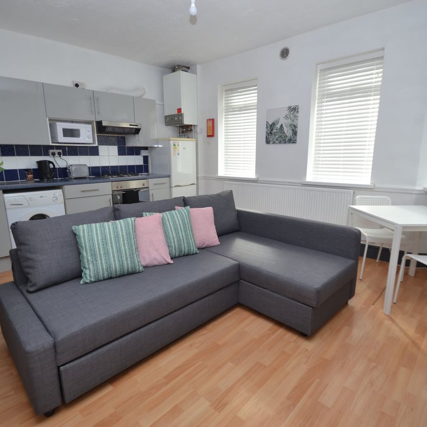 1 bed flat to rent in Tewkesbury Street, Cathays, CF24 - Photo 1