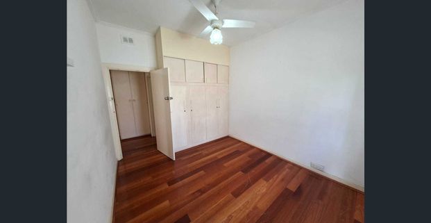 ✨ Spacious, Convenient & Modern Living ✨ - Photo 1