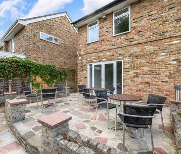 3 bedroom detached house to rent - Photo 5