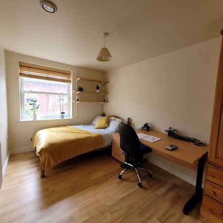 Room 7 Available, Riverside En Suite, 11 Bedroom House, Willowbank Mews – Student Accommodation Coventry - Photo 1