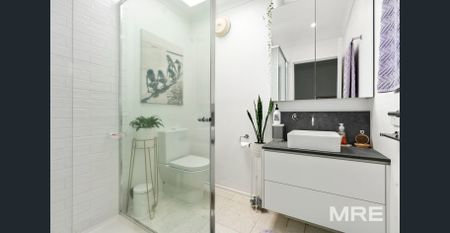 Bright and spacious home - Photo 5