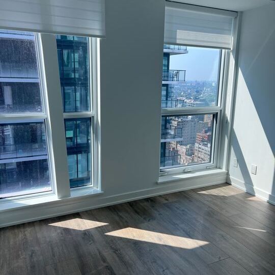 For Lease - 327 King Street Unit# 3204, Toronto, Ontario - Photo 1