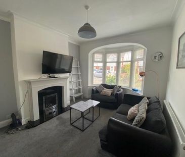 3 bedroom terraced house to rent - Photo 2