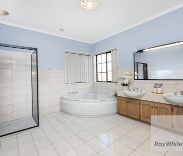 Spacious Family Living - Photo 6