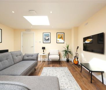 6 bedroom end of terrace house to rent - Photo 2