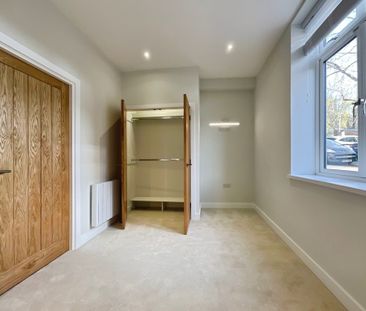 1 bedroom Apartment to let - Photo 1