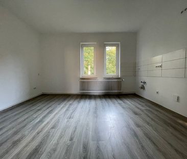 3-Zimmer-Wohnung mit großer Küche & Wirtschaftsraum. - Photo 2