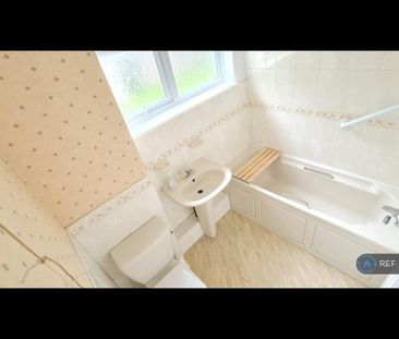 3 bedroom terraced house to rent - Photo 6