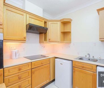 Beehive Lane, Ilford - Photo 5