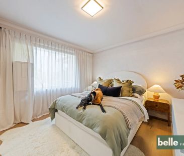 Stylish Top-Floor Apartment Offering Lifestyle & Convenience - Photo 4