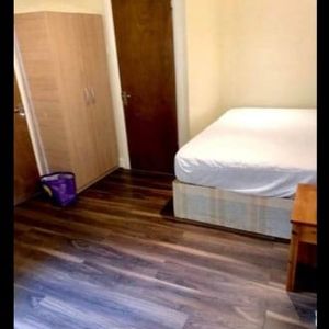 Room in a Shared Flat, Holloway Road, N19 - Photo 2