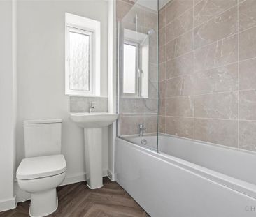 2 bedroom semi-detached house to rent - Photo 5