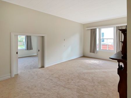 EPSOM - Double Grammar Zone or Groups - Photo 2