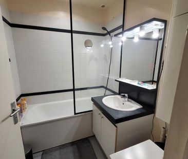 PONT DE L'ARCHE - Appartement T3 + garage - Photo 2