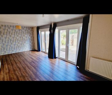 3 bedroom terraced house to rent - Photo 4