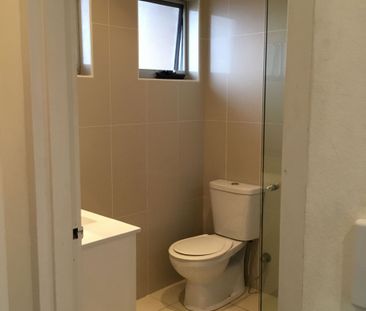 Spacious & Convenient 3-Bedroom Apartment in Prime Hurstville Locat... - Photo 1