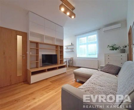 Moderní byt 2+kk po rekonstrukci v Olomouci - Fotografie 4