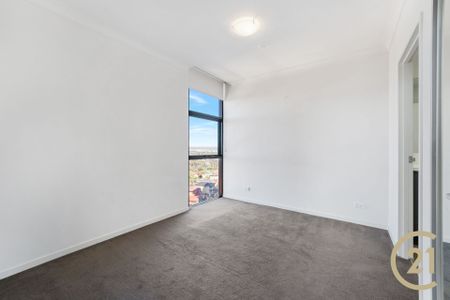 Immaculate 2 Bedroom - Photo 4