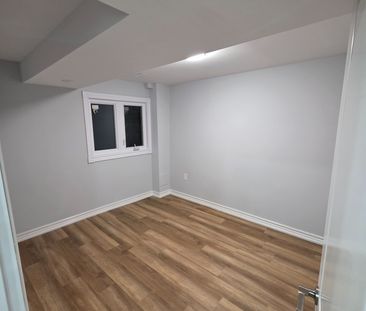 For Lease - 9 Boxdene Avenue, Toronto, Ontario - Photo 4