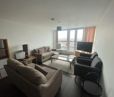 2 bedroom penthouse to rent - Photo 1