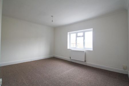 Mill Road Cobholm, Great Yarmouth - Photo 4