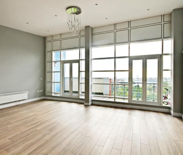 2 Bed Penthouse, Moore View, HA9 - Photo 2