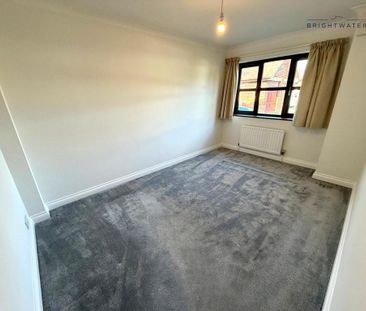 3 bedroom semi-detached bungalow to rent - Photo 3