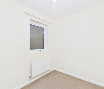 3 Bedroom Semi-detached - Photo 3