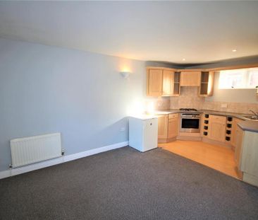 2 bedroom semi-detached house to rent - Photo 5
