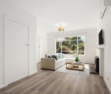 FAMILY HOME WITH GARDEN GALORE! - Photo 2