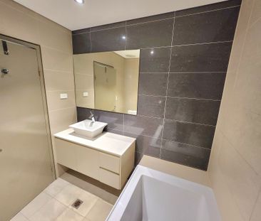 Stylish, Beachside Living - Photo 6