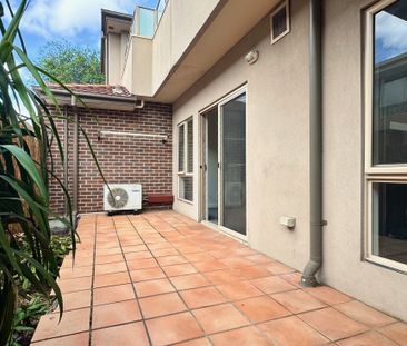 4 / 1214 Dandenong Road, MURRUMBEENA - Photo 1