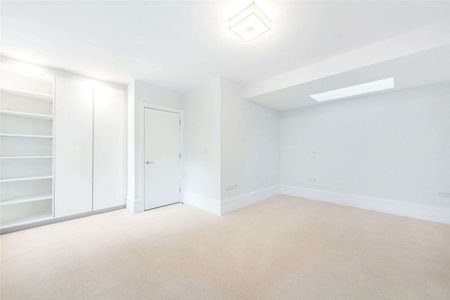 An exceptional three-bedroom house arranged over four storeys, in the heart of Marylebone. - Photo 5