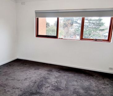 2/23 Station Road, Rosanna - Photo 4