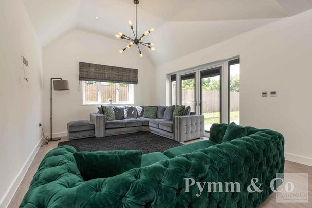 4 bedroom detached house to rent - Photo 1