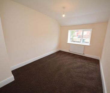 2 bed Bungalow - Semi Detached for Rent - Photo 5