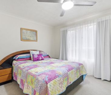 OVERLOOKING CURRUMBIN CREEK - FURNISHED UNIT - Photo 4