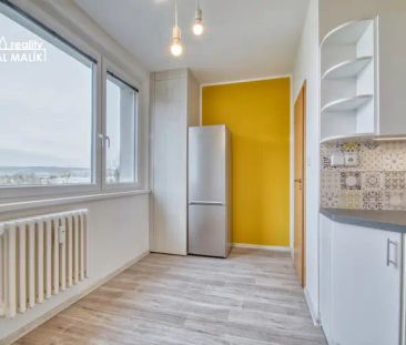 Pronájem prostorného bytu 2+1 s lodžií, 60 m - Photo 2