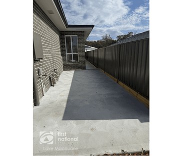 COZY & MODERN UNIT IN EDGEWORTH - Photo 6