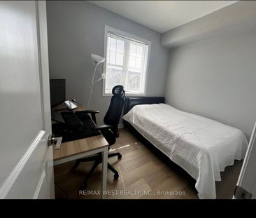 For Lease - 269 Georgian Drive Unit# 305, Oakville, Ontario - Photo 2