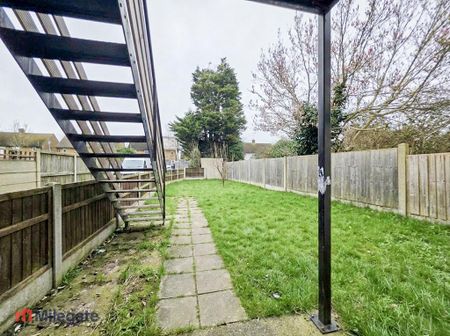 2 bedroom flat to rent - Photo 4