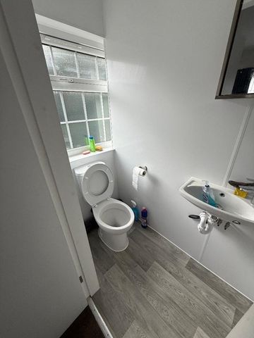 Room in a Shared House, Grendon Gardens, HA9 - Photo 2