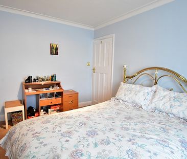 £761.54 per week (£3,300.00 per month) - Photo 4