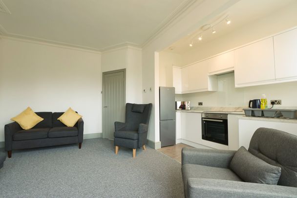 2 Bedroom Home – Medium Let - Photo 1