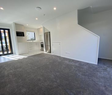 Modern townhouse - Photo 1