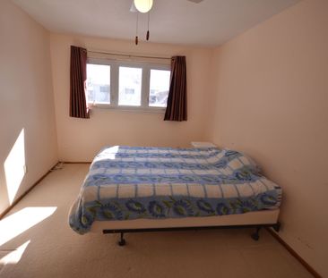 For Lease - 1463 Glen Rutley Circle, Mississauga, Ontario - Photo 5