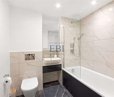 One Thames Quay, Marsh Wall, London, E14 - Photo 5