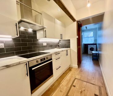 Woodhall Road, Pudsey, Calverley - Photo 3