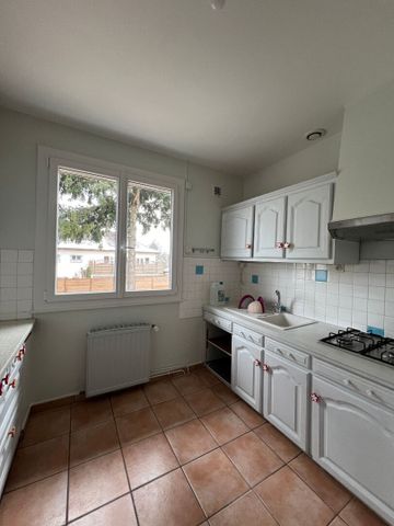 Location Maison 4 pièces 98m² - Photo 2